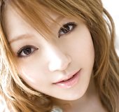 Pretty asian miniskirt