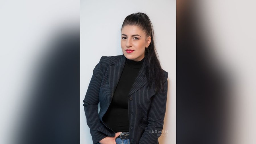 Big tit bisexual teen - XXX Dessert - Picture 2