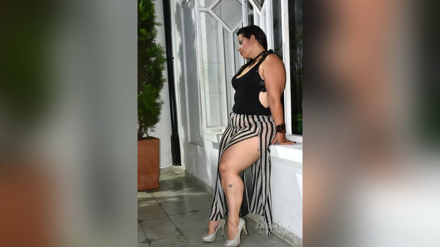 Big tits spanish milf - XXX Dessert - Picture 3