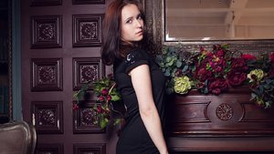 Straight dark eyes girl - XXX Dessert - Picture 3