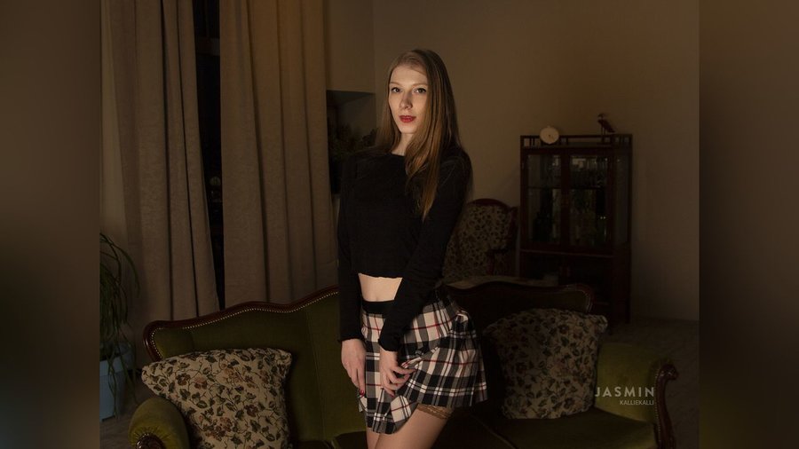 Straight tiny tits teen - XXX Dessert - Picture 6
