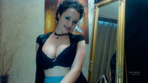 French big tits striptease - XXX Dessert - Picture 3