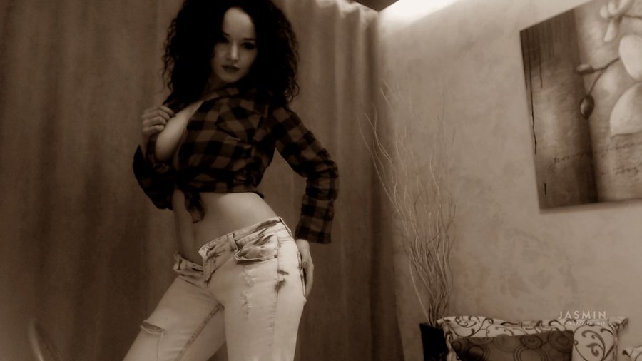 Italian webcam striptease - XXX Dessert - Picture 2