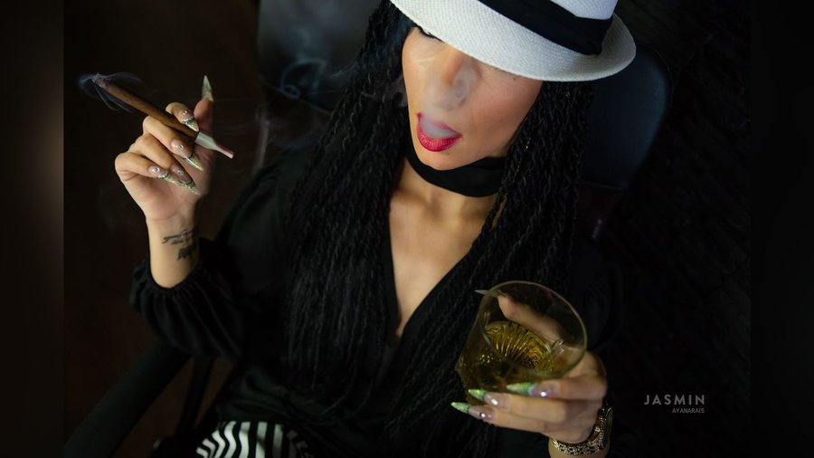 Real dark eyes girl - XXX Dessert - Picture 4