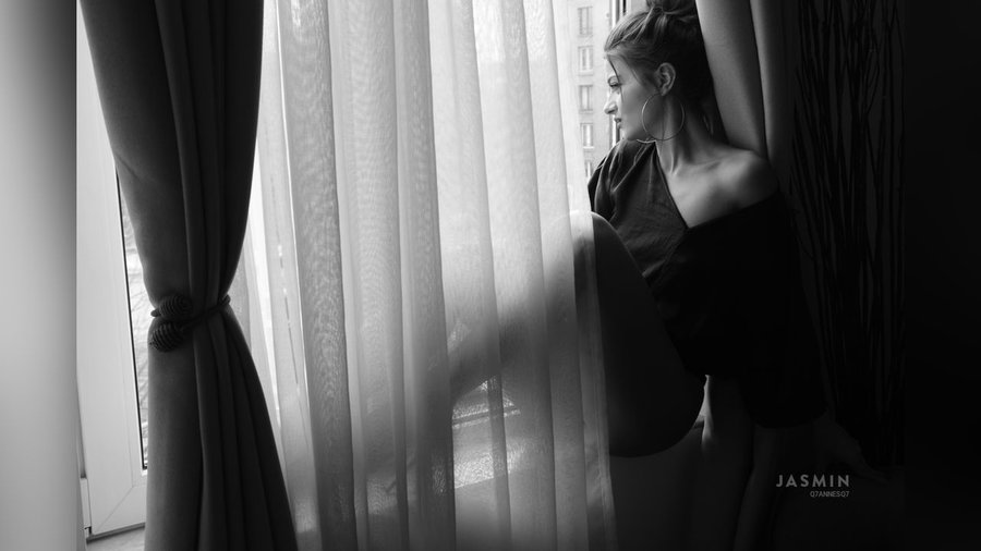 Spanish athletic milf - XXX Dessert - Picture 3