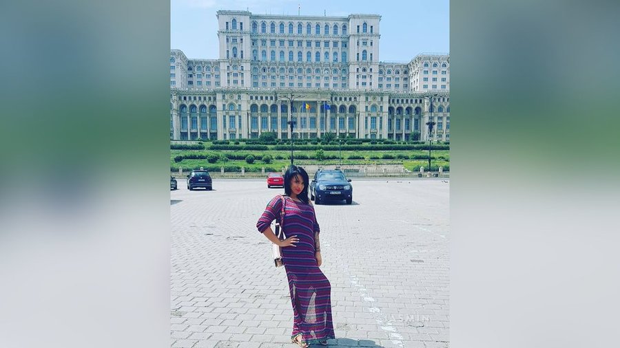 Big tit french oil - XXX Dessert - Picture 2