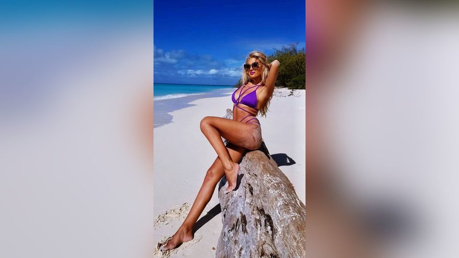 Big tits spanish - XXX Dessert - Picture 2