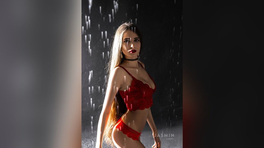 Petite real girl - XXX Dessert - Picture 2