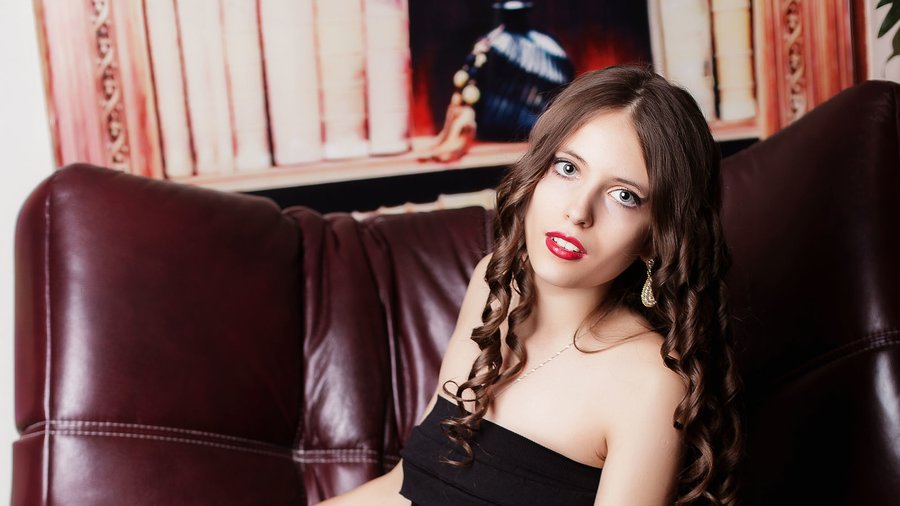 Camgirl straight squirt - XXX Dessert - Picture 4