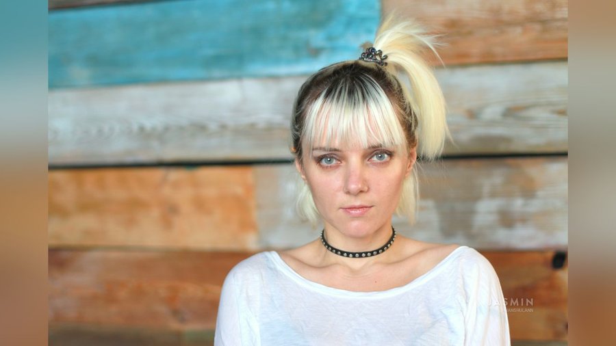 Big tit athletic milf - XXX Dessert - Picture 4