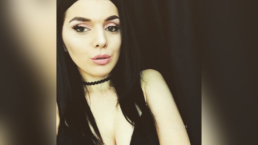 Athletic girl dildo - XXX Dessert - Picture 2