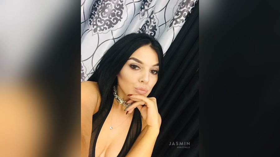Big tits athletic girl - XXX Dessert - Picture 4