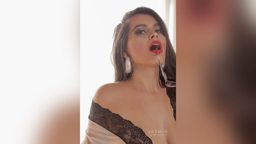 French big tits striptease - XXX Dessert - Picture 2
