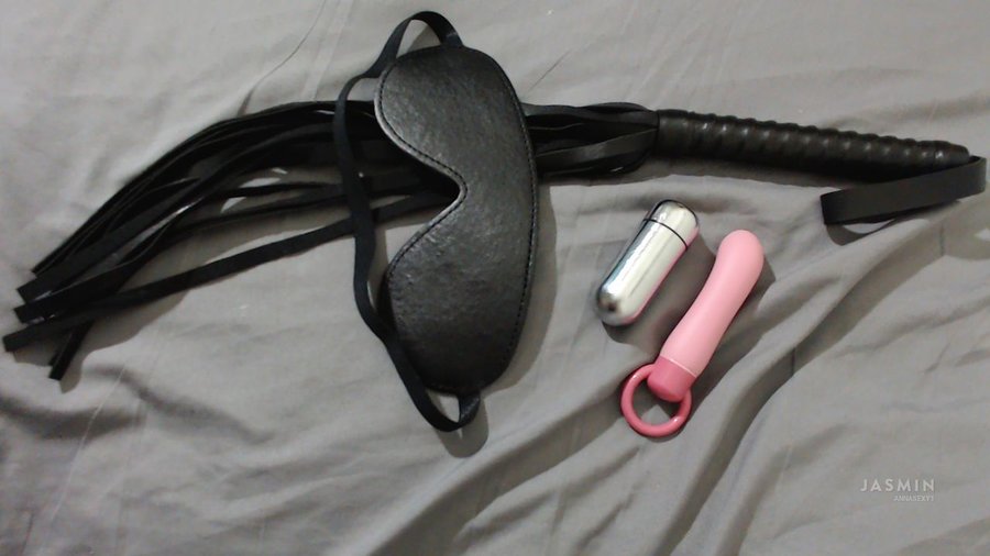 Straight petite big tits - XXX Dessert - Picture 1