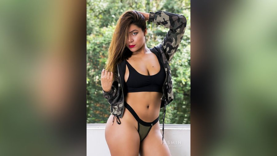 Latin 18yo big tits - XXX Dessert - Picture 1