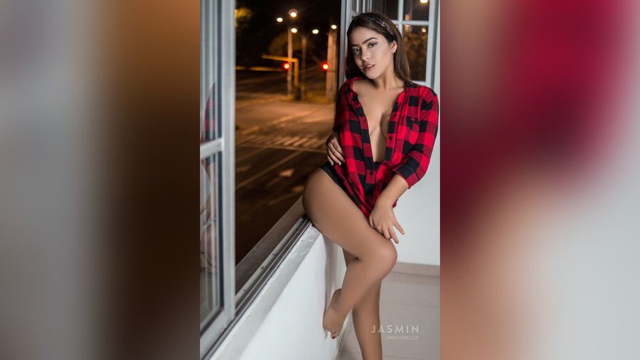 Athletic 18yo big tits - XXX Dessert - Picture 3