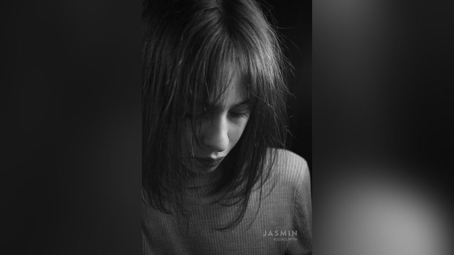 Latin green eyes girl - XXX Dessert - Picture 1