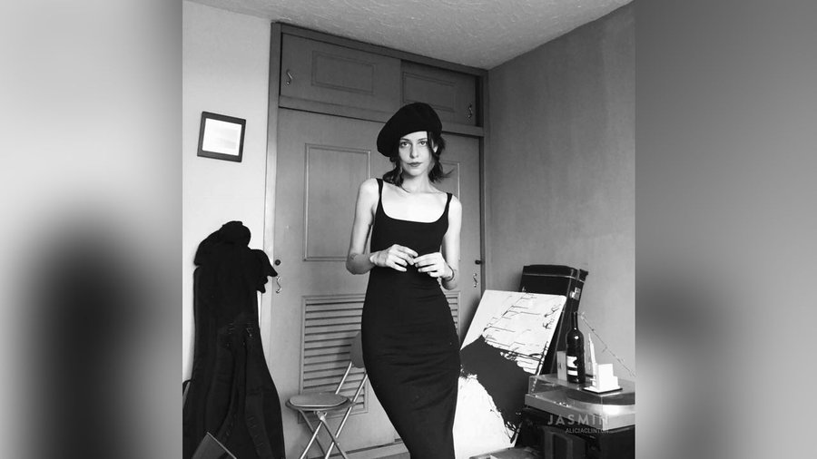 Latin green eyes girl - XXX Dessert - Picture 3