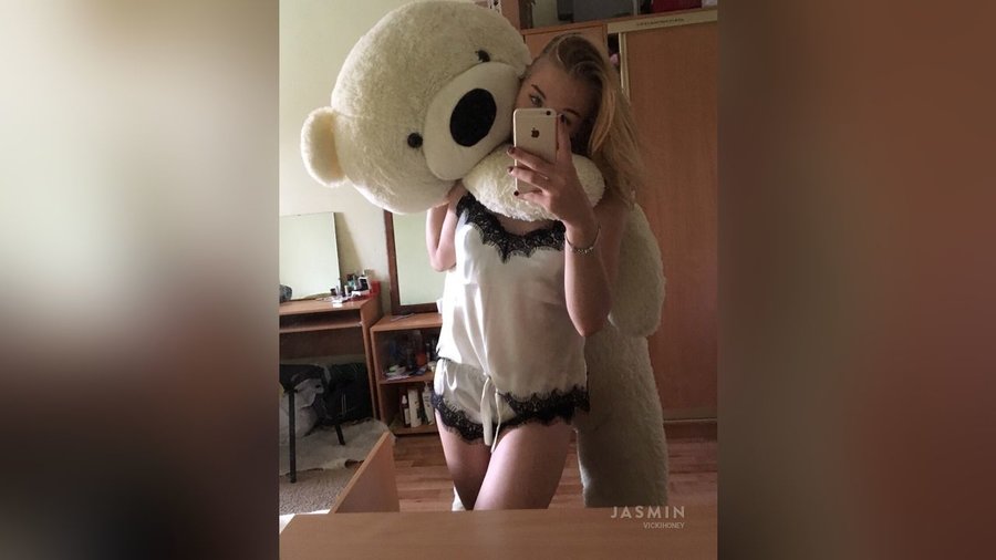 Straight french teen squirt - XXX Dessert - Picture 4