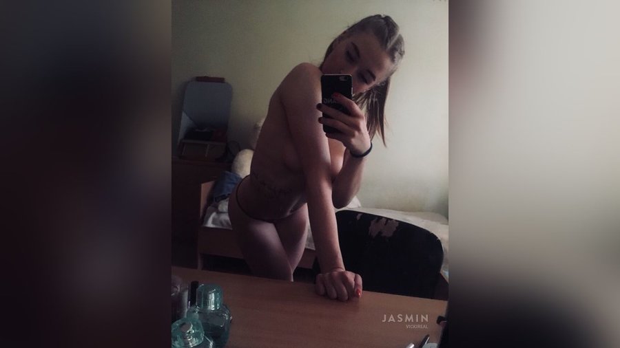 French teen dildo - XXX Dessert - Picture 2