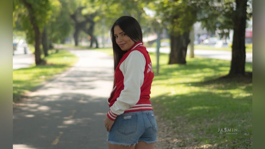 Camgirl tiny tits squirt - XXX Dessert - Picture 4