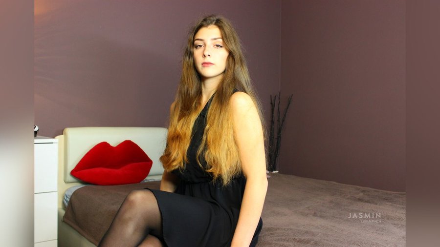 19yo fingering squirt - XXX Dessert - Picture 4