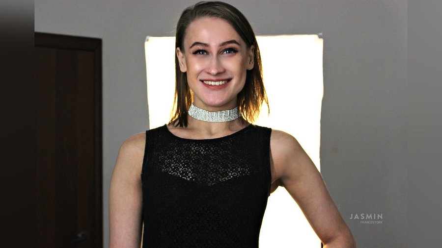 Petite blue eyes girl teen - XXX Dessert - Picture 7