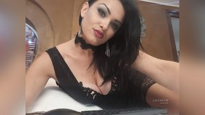 Big tits oil - XXX Dessert - Picture 1