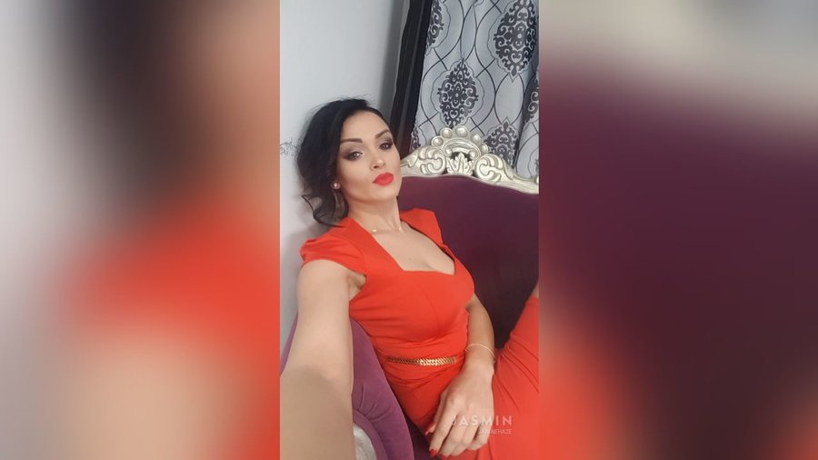 Athletic big tits - XXX Dessert - Picture 1