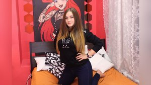 19yo brown eyes girl - XXX Dessert - Picture 3