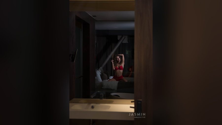 Straight zoom - XXX Dessert - Picture 2