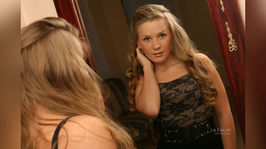White girl - XXX Dessert - Picture 4