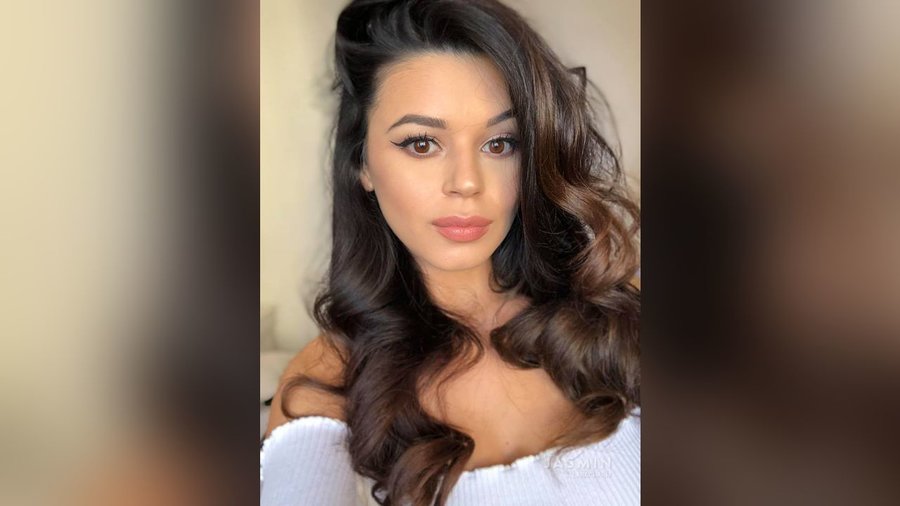 Big tit spanish oil - XXX Dessert - Picture 2