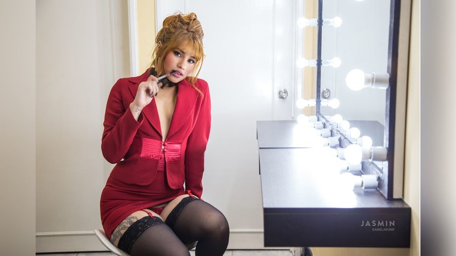 Latin green eyes girl - XXX Dessert - Picture 3