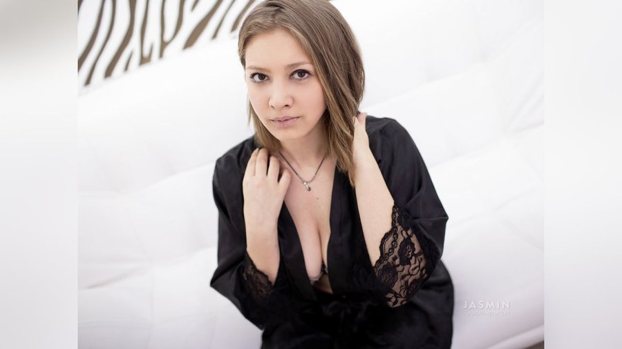 German big tit teen dancing - XXX Dessert - Picture 4