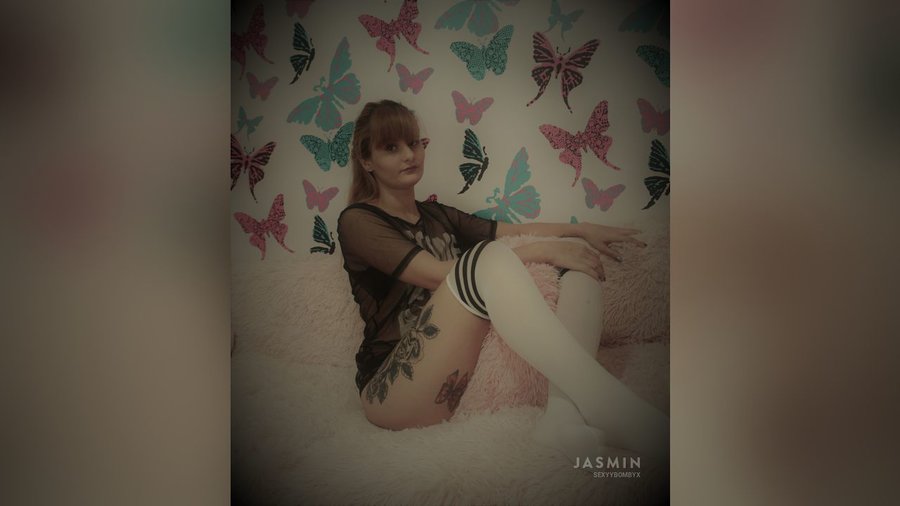 Tiny tits teen camgirl - XXX Dessert - Picture 1