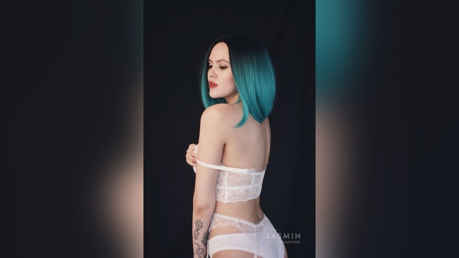 18yo camgirl squirt - XXX Dessert - Picture 1