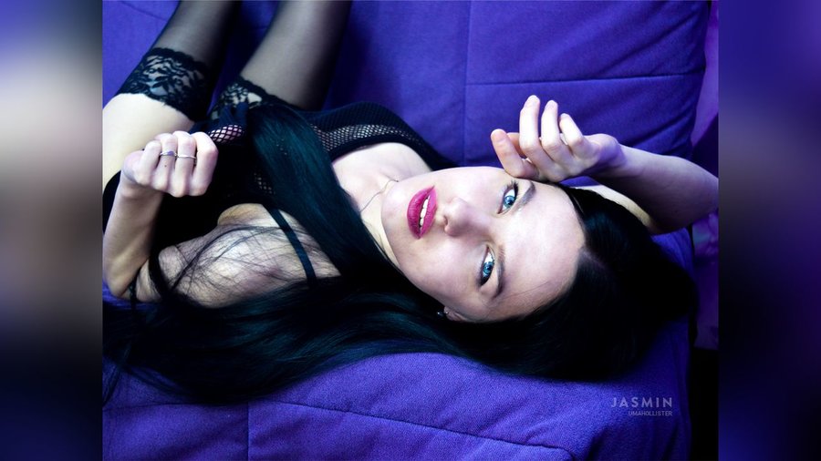Athletic dildo squirt - XXX Dessert - Picture 3