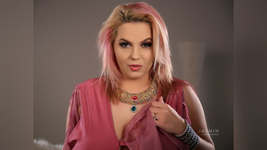 Milf bisexual stockings - XXX Dessert - Picture 2