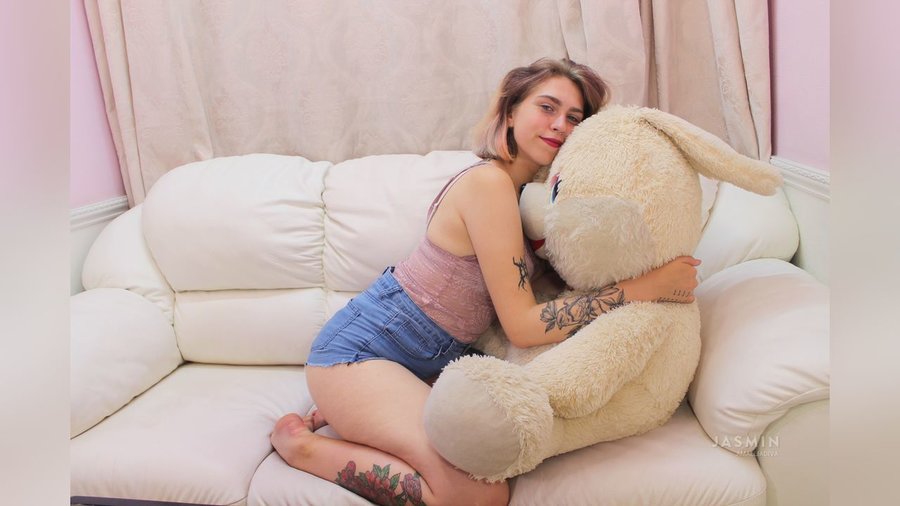 18yo strap on dildo - XXX Dessert - Picture 3