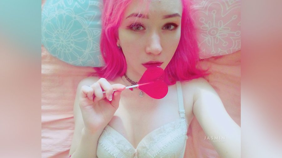 Petite bisexual - XXX Dessert - Picture 1
