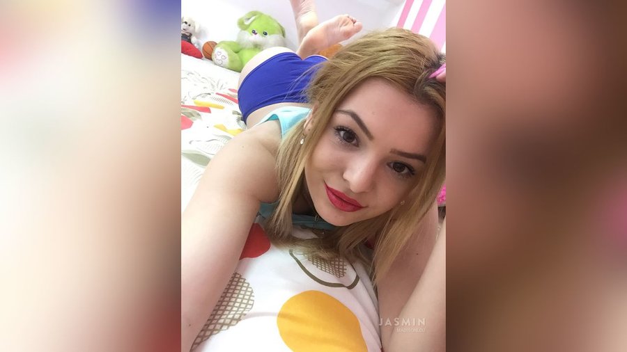 Big tits teen striptease - XXX Dessert - Picture 4