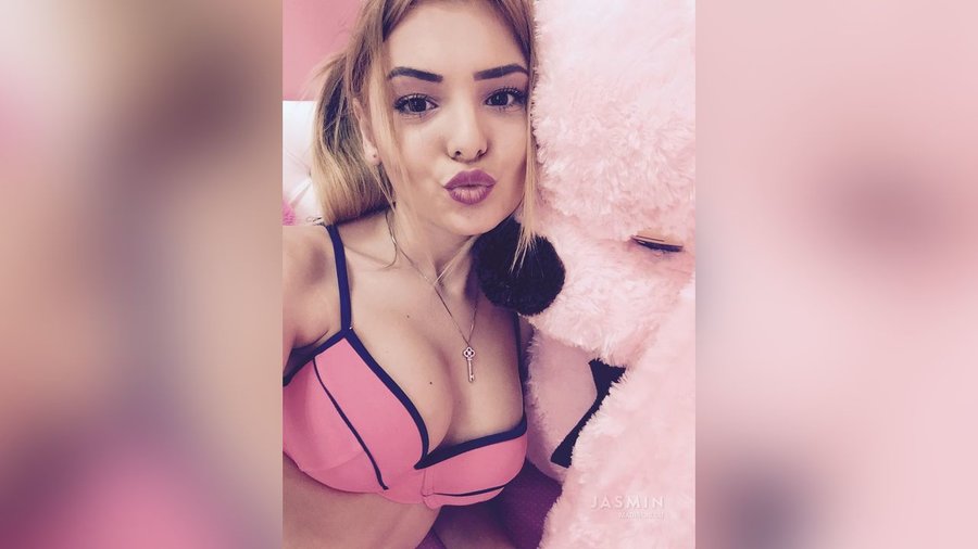 Big tits bisexual teen - XXX Dessert - Picture 4