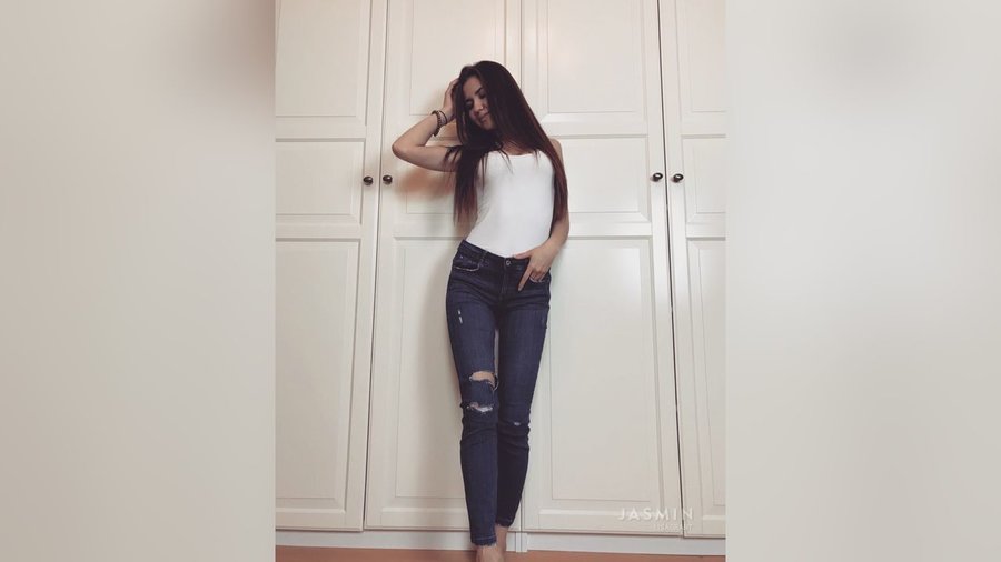 Petite 20yo - XXX Dessert - Picture 2