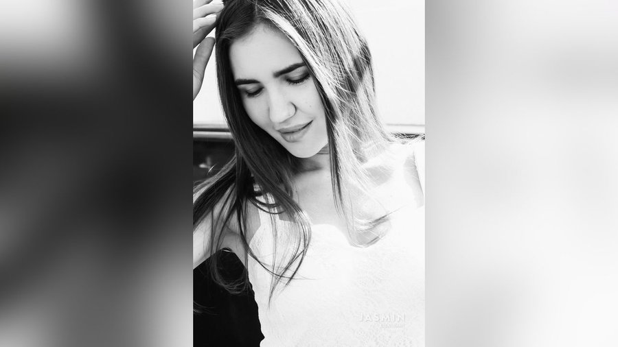 Camgirl real squirt - XXX Dessert - Picture 2