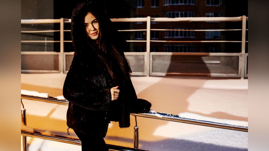 Camgirl real squirt - XXX Dessert - Picture 4