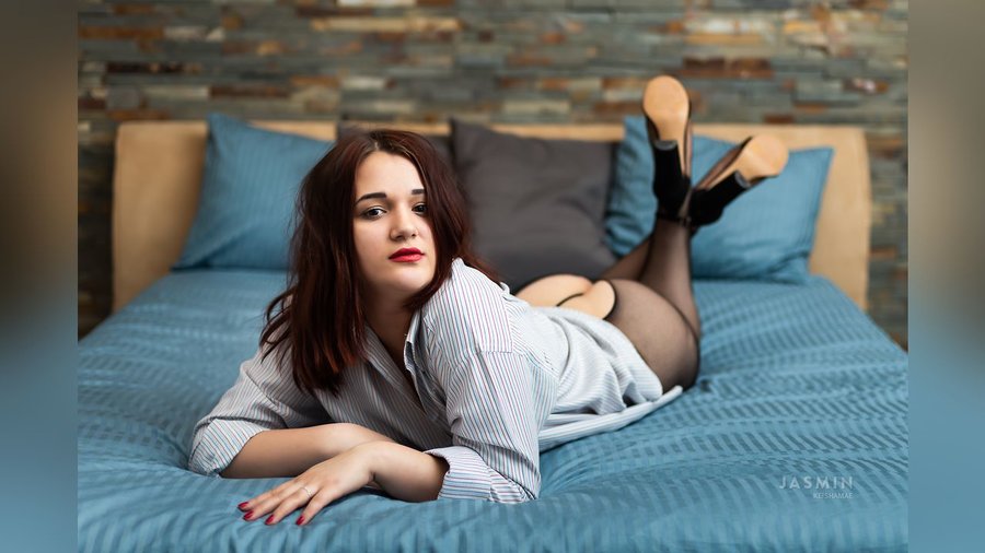 Girl live sex - XXX Dessert - Picture 1