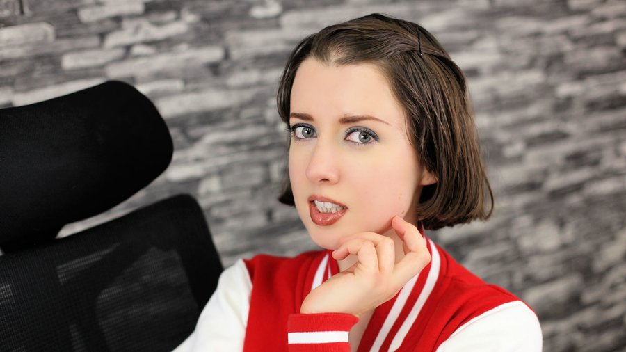 Petite bisexual - XXX Dessert - Picture 3