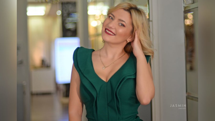 French close up - XXX Dessert - Picture 1
