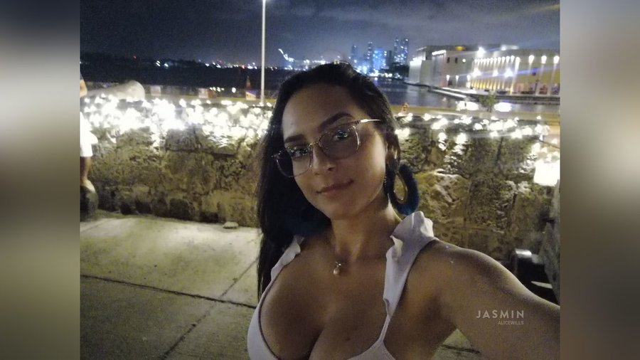 19yo vibrator - XXX Dessert - Picture 2